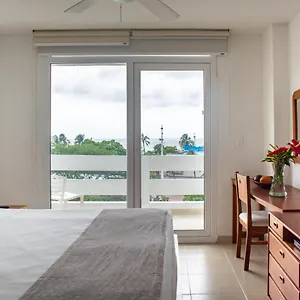 Blu By Tamaca Hotel